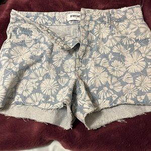 Flower Jean shorts